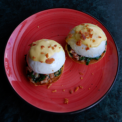 HUEVOS BENEDICTINOS CON ESPINACA 2 UDS